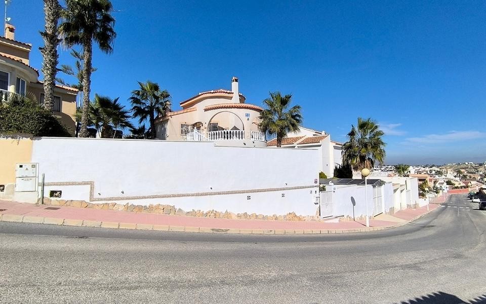 Venta de villa en Ciudad quesada, de 182m2 con 4 dormitorios - foto 4