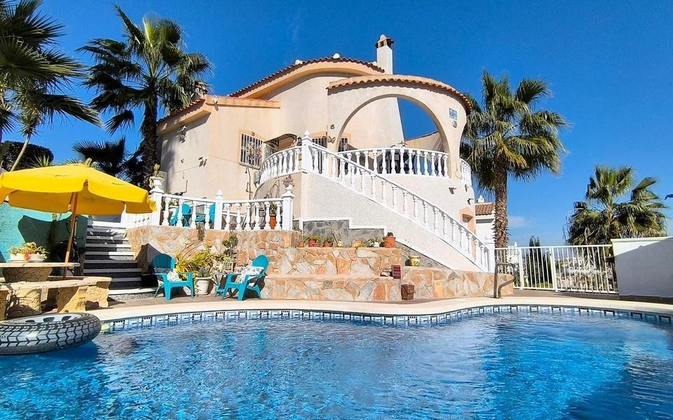Venta de villa en Ciudad quesada, de 182m2 con 4 dormitorios - foto 45
