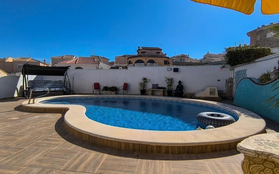 Venta de villa en Ciudad quesada, de 182m2 con 4 dormitorios - foto 8