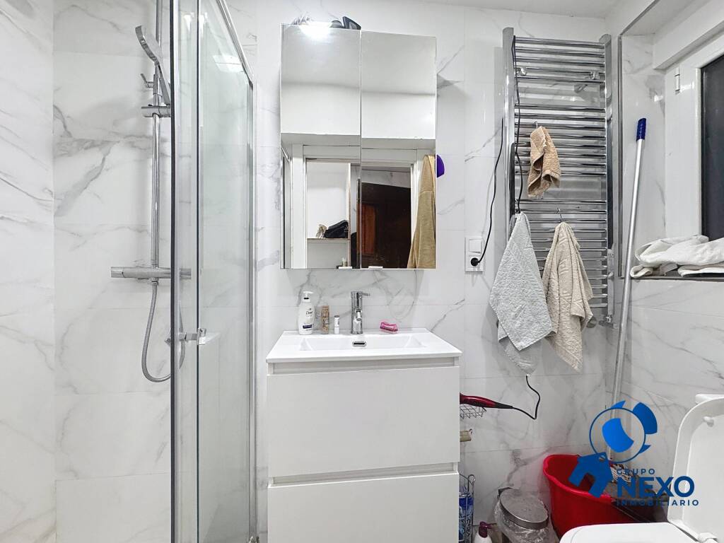 Semisótano totalmente reformado con terraza – listo para ent - foto 13