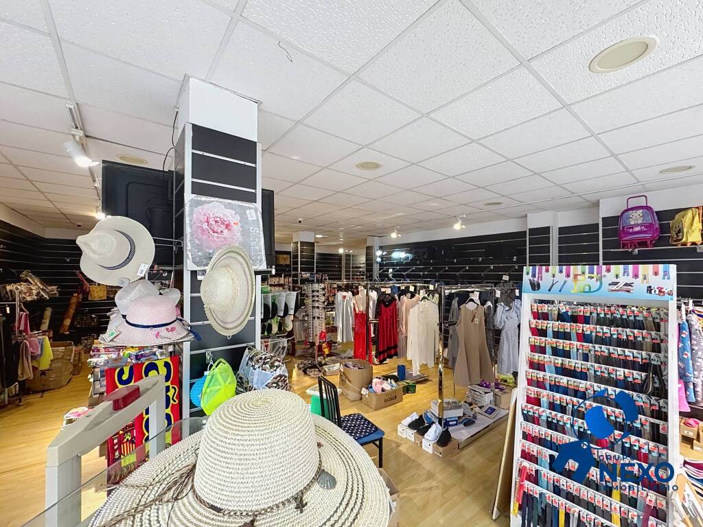 Local en esquina con alta rentabilidad en zona comercial con - foto 16