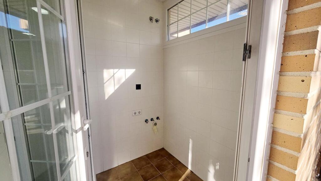 ¡INVERSIÓN SEGURA Y RENTABLE! VENTA DE CHALET PAREADO EN ESQ - foto 13