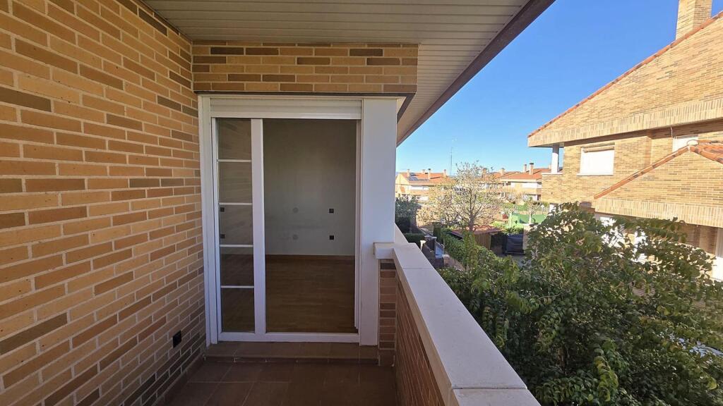 ¡INVERSIÓN SEGURA Y RENTABLE! VENTA DE CHALET PAREADO EN ESQ - foto 20