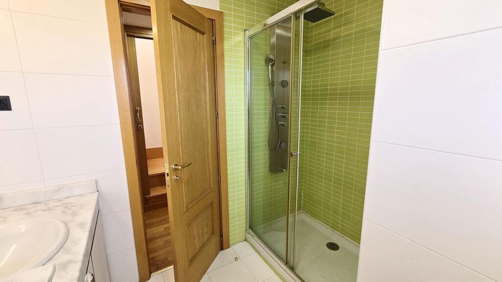 ¡INVERSIÓN SEGURA Y RENTABLE! VENTA DE CHALET PAREADO EN ESQ - foto 24