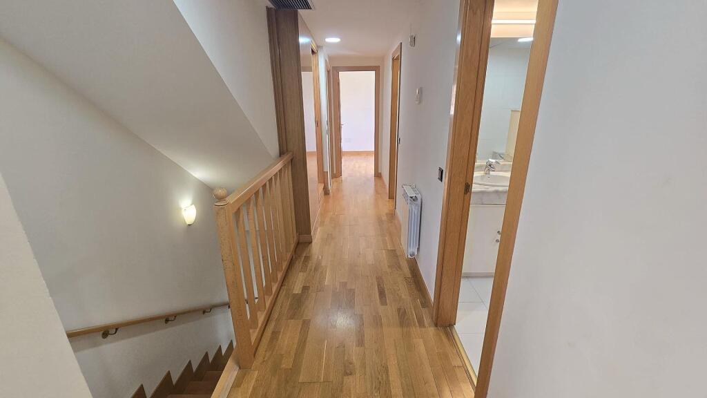 ¡INVERSIÓN SEGURA Y RENTABLE! VENTA DE CHALET PAREADO EN ESQ - foto 28