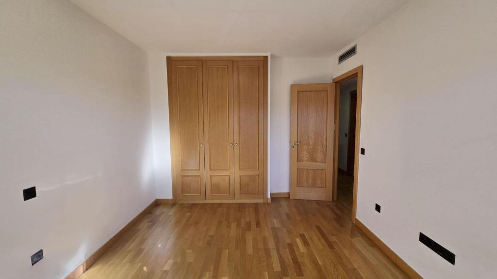¡INVERSIÓN SEGURA Y RENTABLE! VENTA DE CHALET PAREADO EN ESQ - foto 32