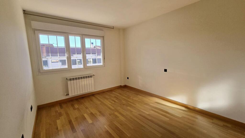 ¡INVERSIÓN SEGURA Y RENTABLE! VENTA DE CHALET PAREADO EN ESQ - foto 33