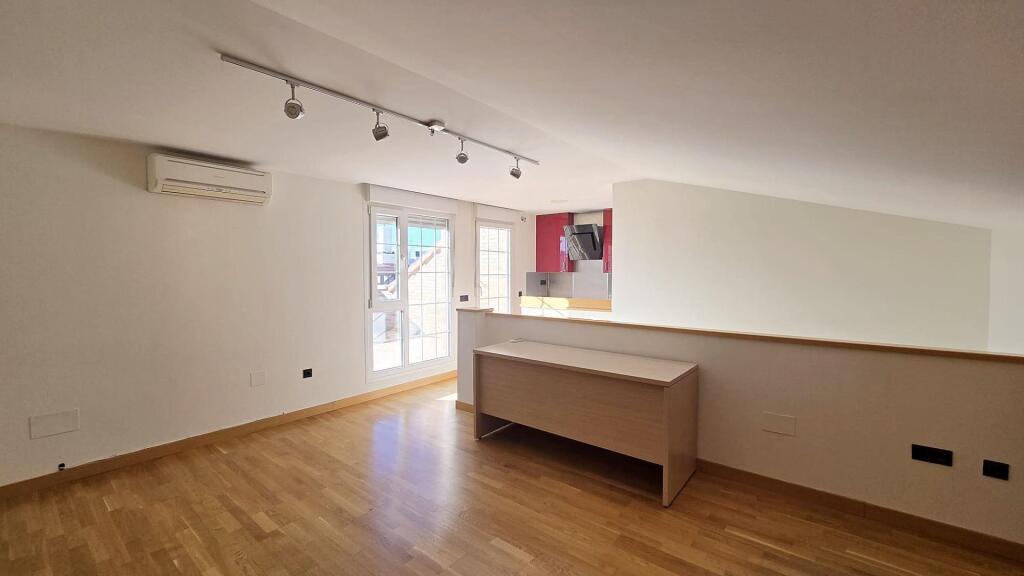 ¡INVERSIÓN SEGURA Y RENTABLE! VENTA DE CHALET PAREADO EN ESQ - foto 35