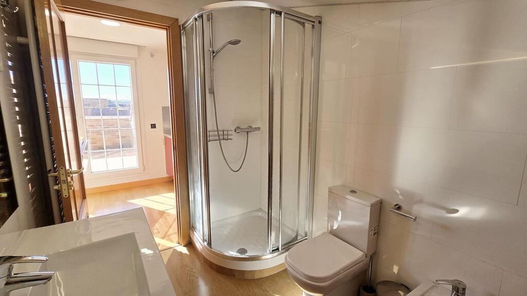 ¡INVERSIÓN SEGURA Y RENTABLE! VENTA DE CHALET PAREADO EN ESQ - foto 37