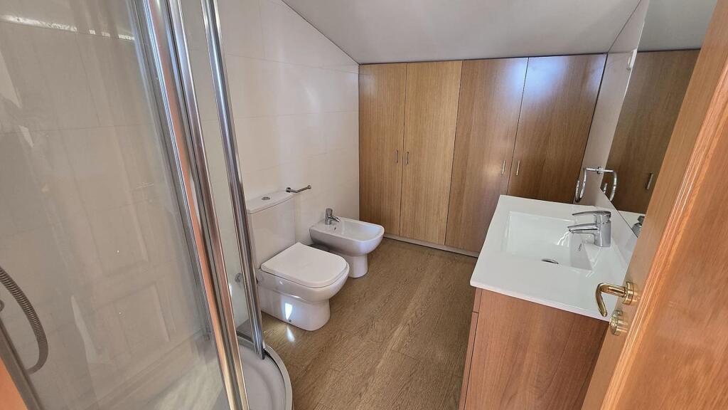 ¡INVERSIÓN SEGURA Y RENTABLE! VENTA DE CHALET PAREADO EN ESQ - foto 38