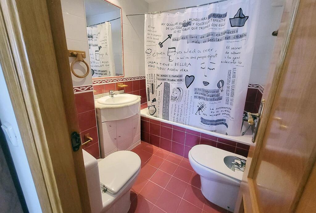 habitaciones PARA CHICOS ESTUDIANTES EN ALQUILER EN VILLANUE - foto 12
