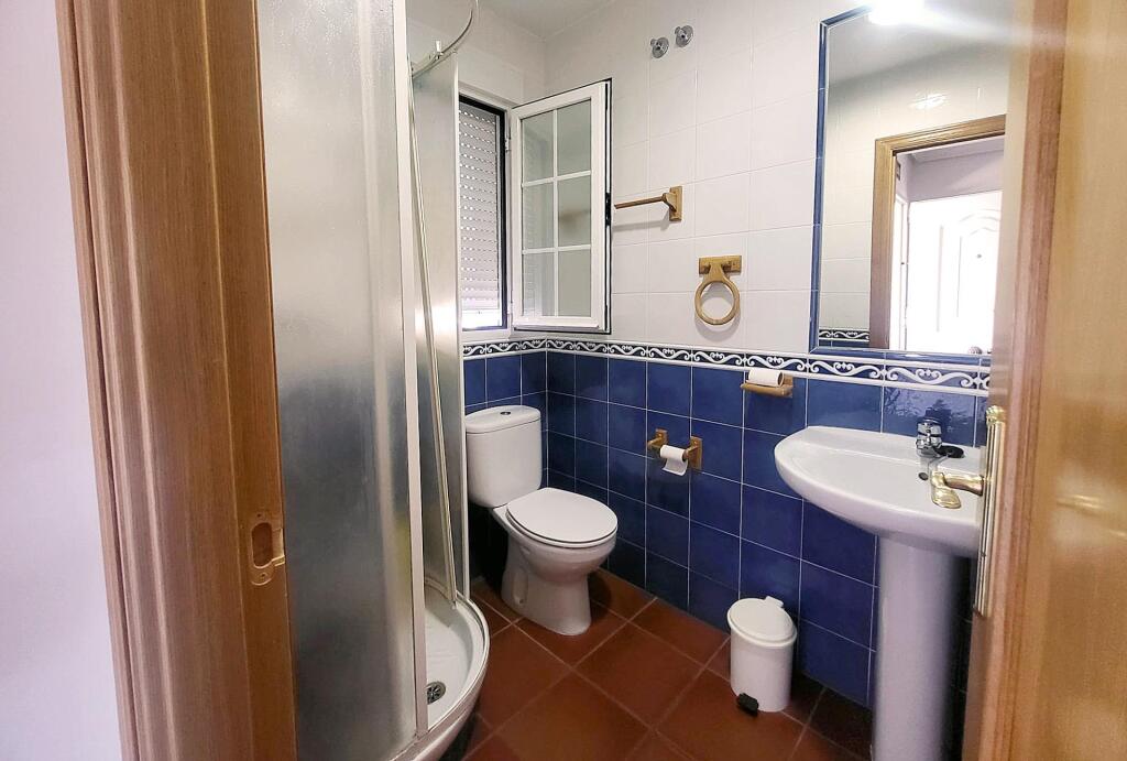 habitaciones PARA CHICOS ESTUDIANTES EN ALQUILER EN VILLANUE - foto 9
