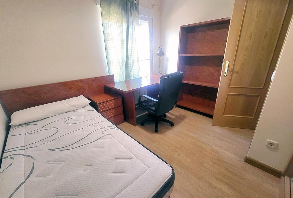 habitaciones PARA ESTUDIANTES EN ALQUILER EN VILLANUEVA DE L - foto 11