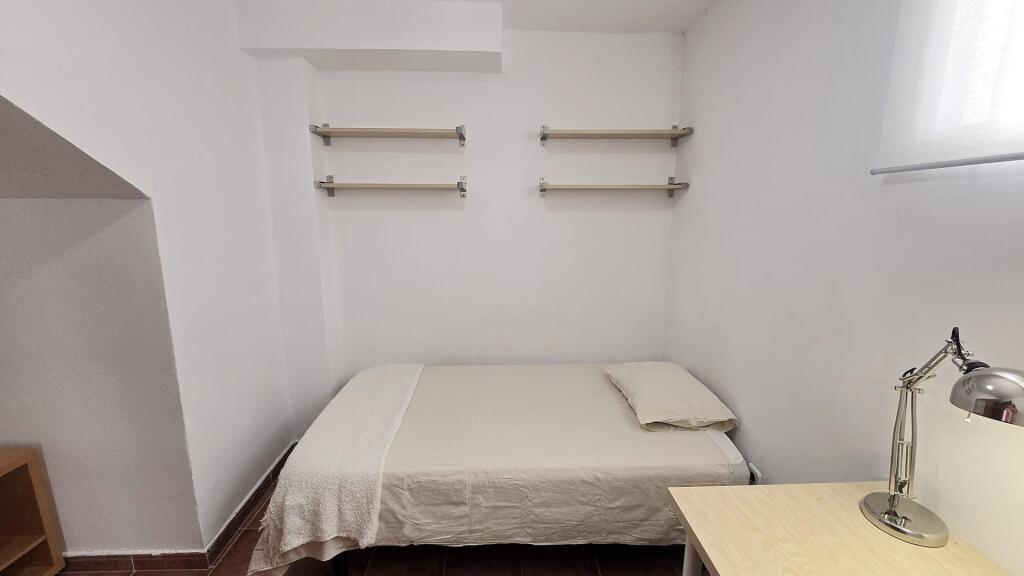 EN ALQUILER PISO PARA ESTUDIANTES CON GASTOS INCLUIDOS EN VI - foto 15