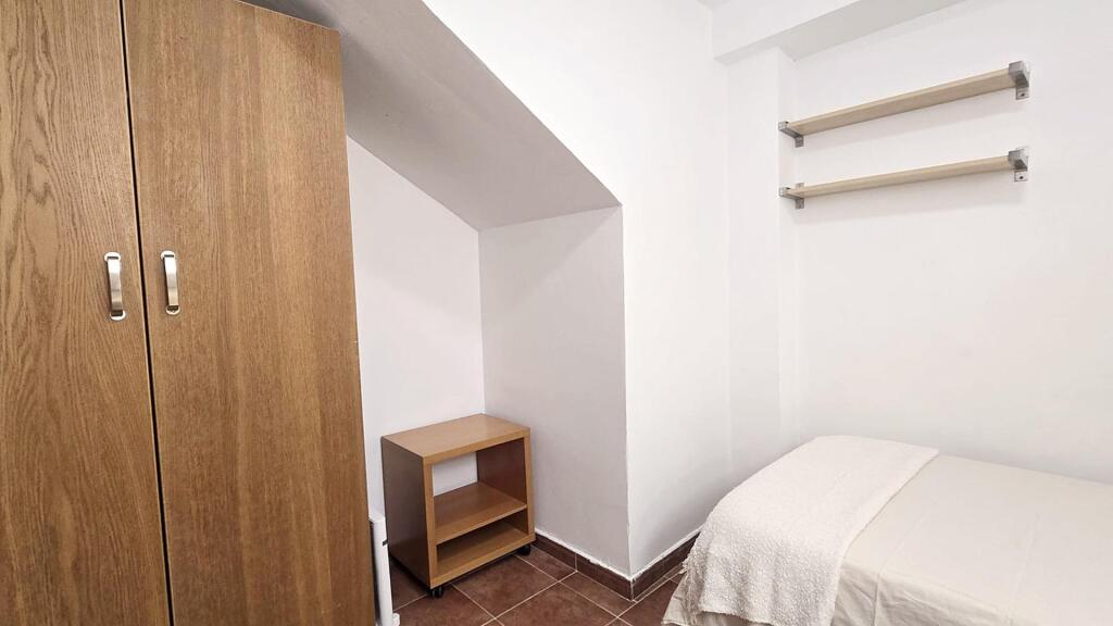 EN ALQUILER PISO PARA ESTUDIANTES CON GASTOS INCLUIDOS EN VI - foto 16