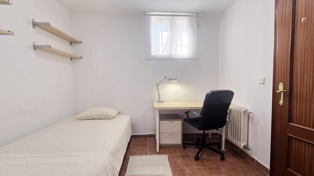 EN ALQUILER PISO PARA ESTUDIANTES CON GASTOS INCLUIDOS EN VI - foto 17
