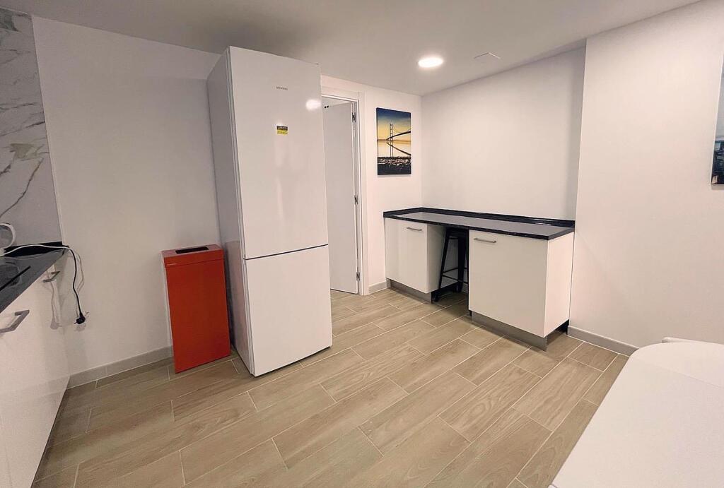 EN ALQUILER PARA ESTUDIANTES, ÚLTIMA HABITACIÓN EN PISO INDE - foto 4