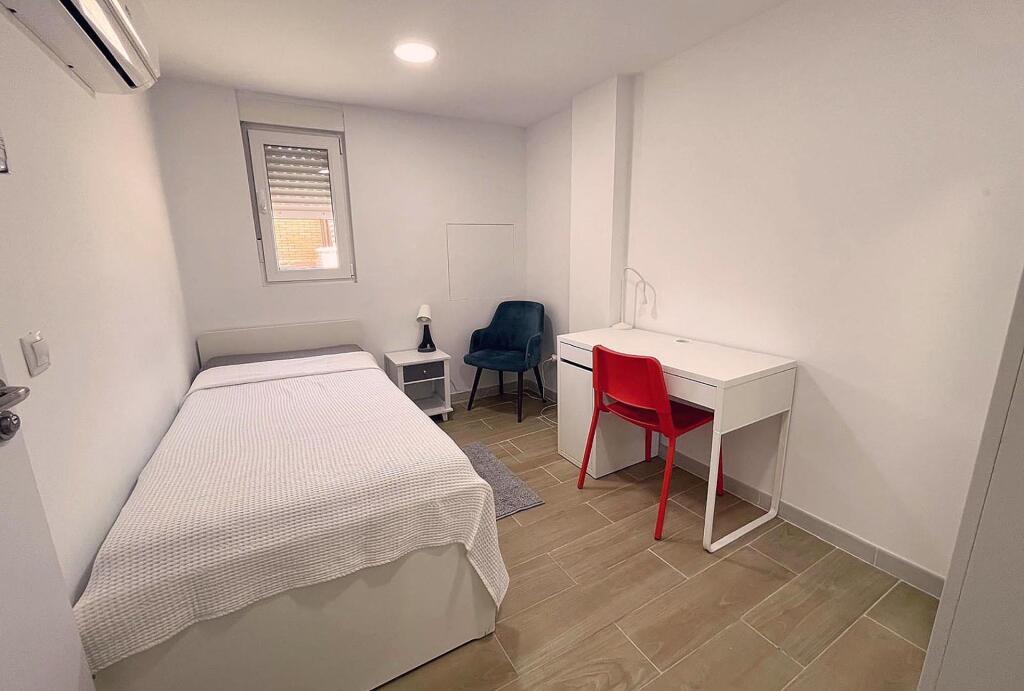 EN ALQUILER PARA ESTUDIANTES, ÚLTIMA HABITACIÓN EN PISO INDE - foto 7
