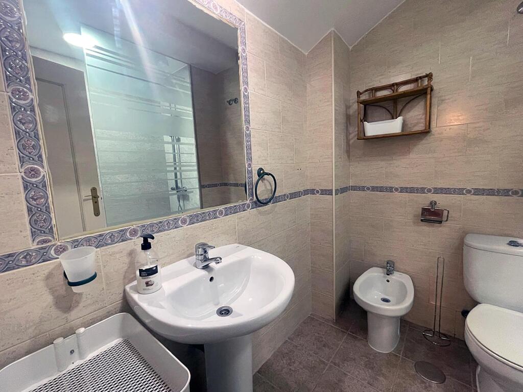 EN ALQUILER habitaciones CON TODOS LOS GASTOS INCLUIDOS EN V - foto 6