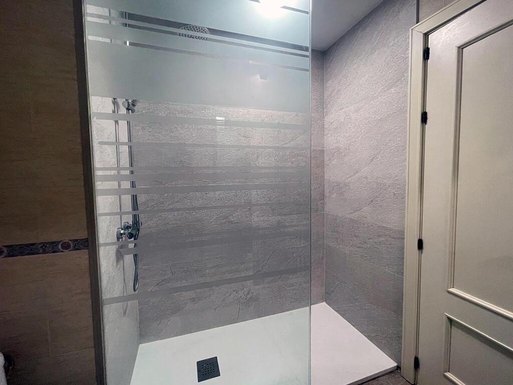 EN ALQUILER habitaciones CON TODOS LOS GASTOS INCLUIDOS EN V - foto 7