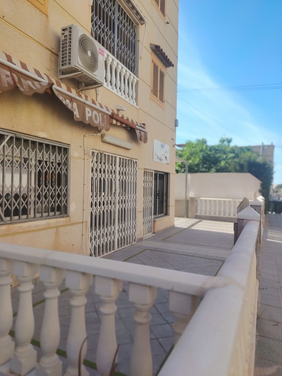 Local comercial en Venta en Pilar De La Horadada Alicante
