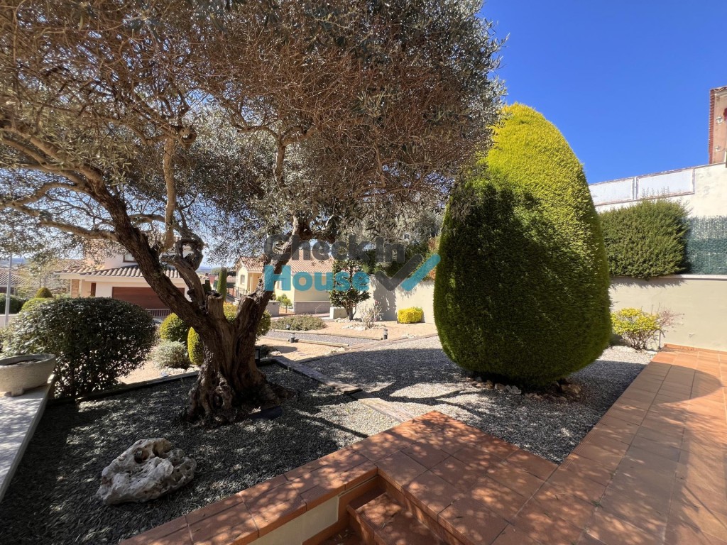 Casa-Chalet en Venta en Cassa De La Selva Girona - foto 5
