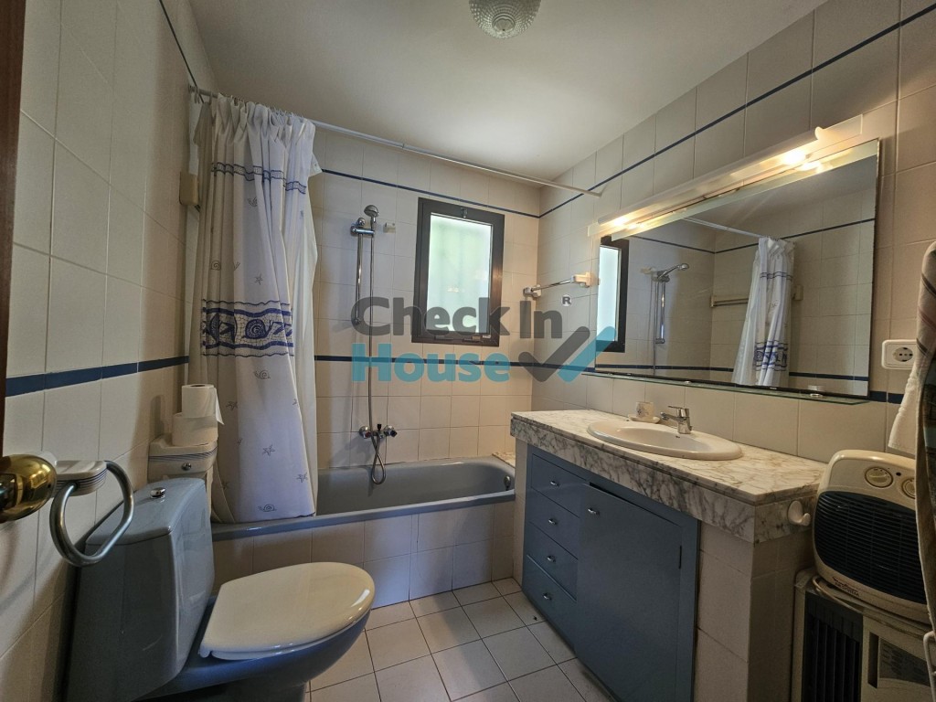 Adosada en Venta en Sant Feliu De Guixols Girona - foto 9