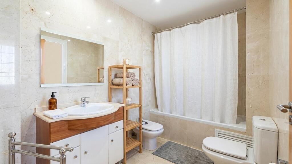 Apartamento en planta baja con gran terraza - foto 7