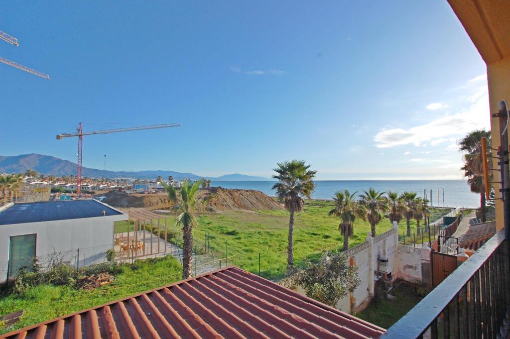 APARTAMENTO PRIMERA LINEA DE PLAYA