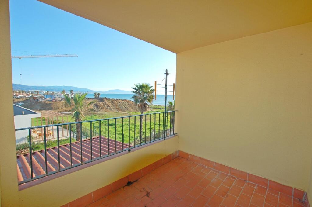 APARTAMENTO PRIMERA LINEA DE PLAYA - foto 3