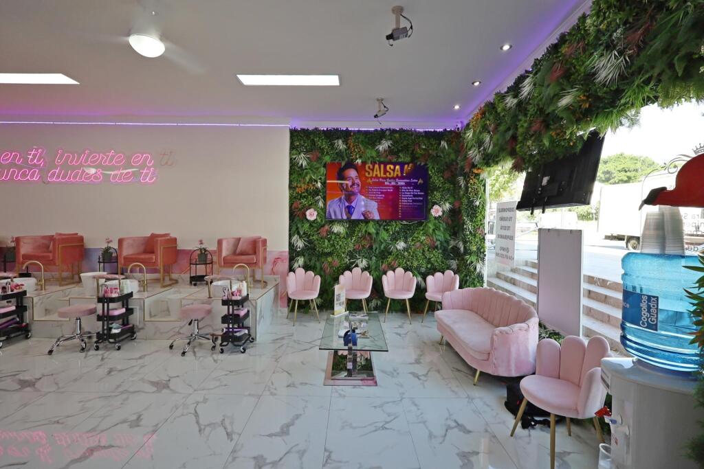 Traspaso y alquiler de negocio de Spa y belleza en el centro - foto 11