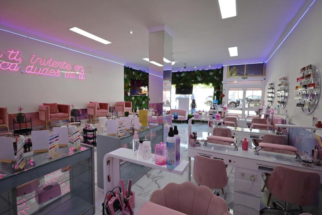 Traspaso y alquiler de negocio de Spa y belleza en el centro - foto 12