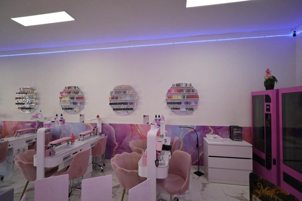 Traspaso y alquiler de negocio de Spa y belleza en el centro - foto 17