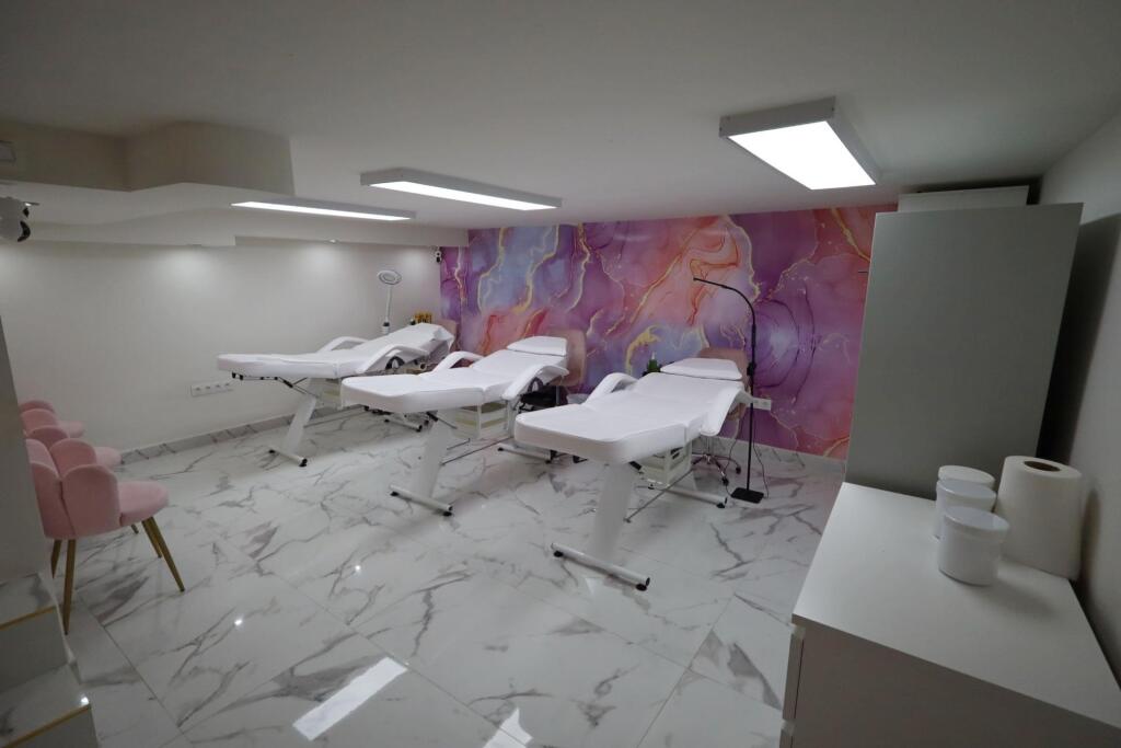 Traspaso y alquiler de negocio de Spa y belleza en el centro - foto 21