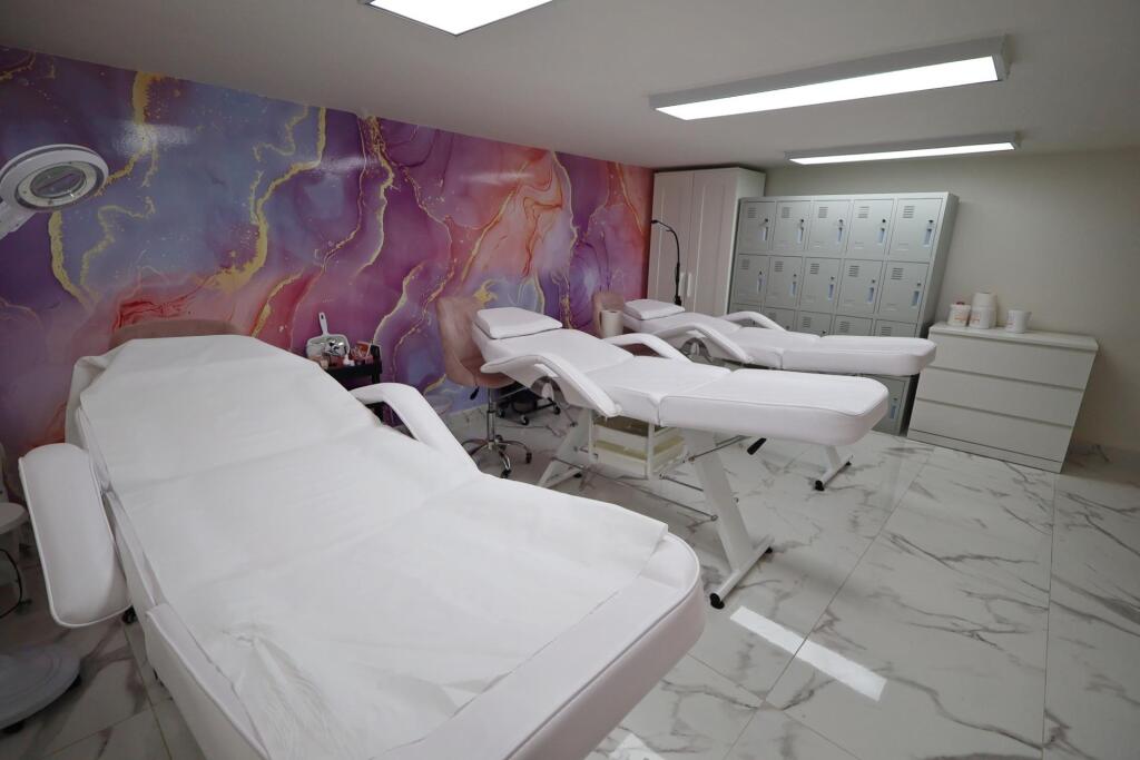 Traspaso y alquiler de negocio de Spa y belleza en el centro - foto 22