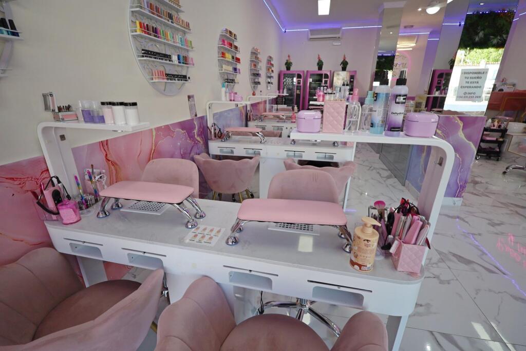 Traspaso y alquiler de negocio de Spa y belleza en el centro - foto 4