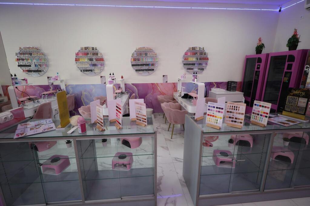 Traspaso y alquiler de negocio de Spa y belleza en el centro - foto 7