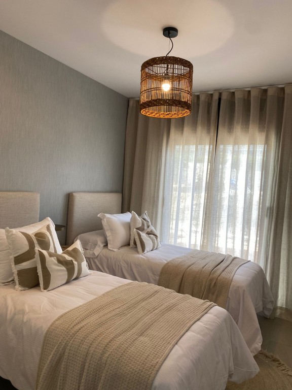 Casa-Chalet de Obra Nueva en Venta en Estepona Málaga - foto 4