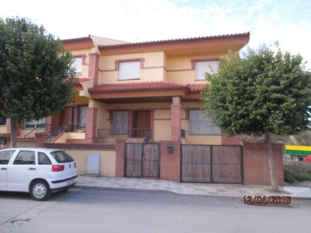 Casa-Chalet en Venta en Benalua Granada