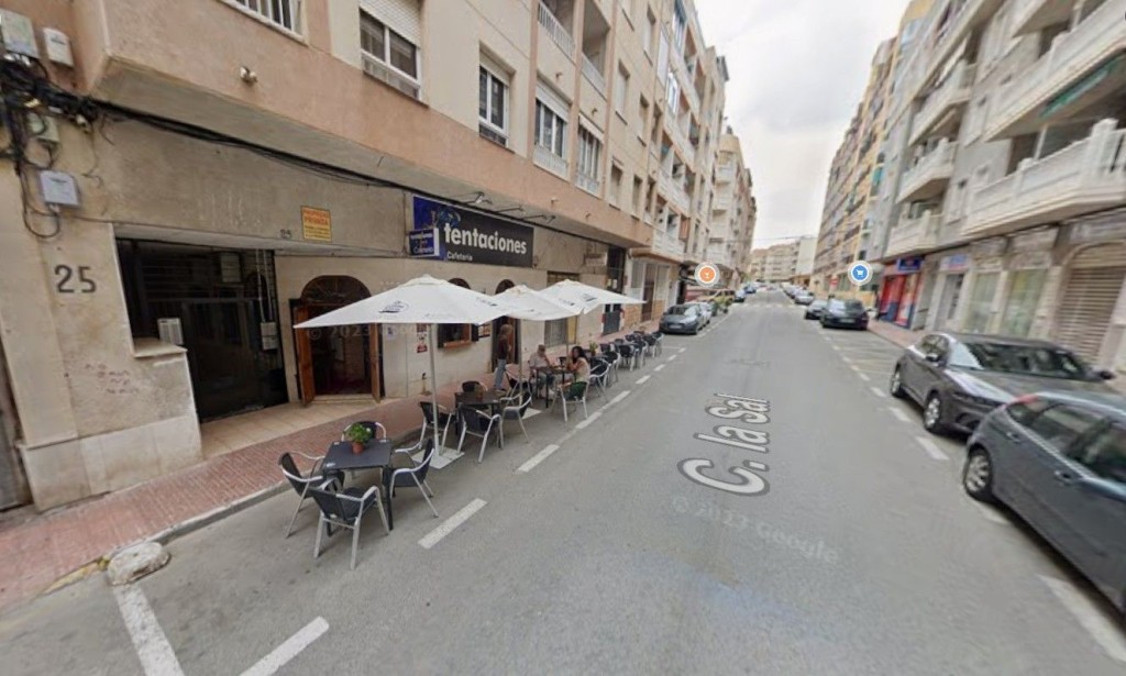 Local comercial en Venta en Torrevieja Alicante - foto 2