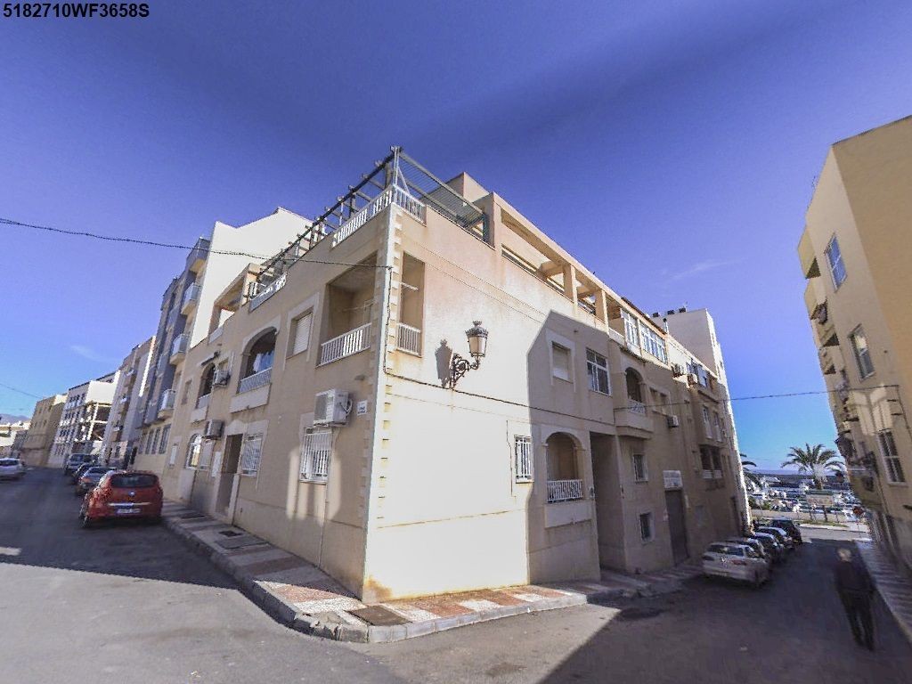 Piso en Venta en Roquetas De Mar Almería - foto 2