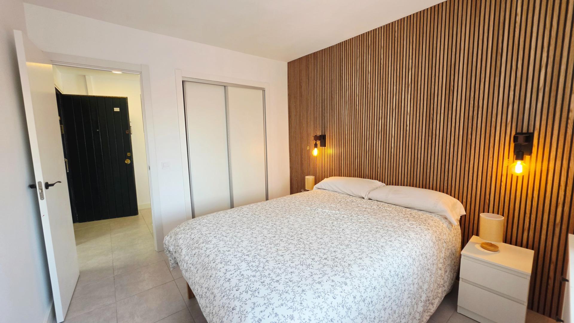Apartamento de 1 dormitorio Puerto deportivo de Fuengirola a - foto 11