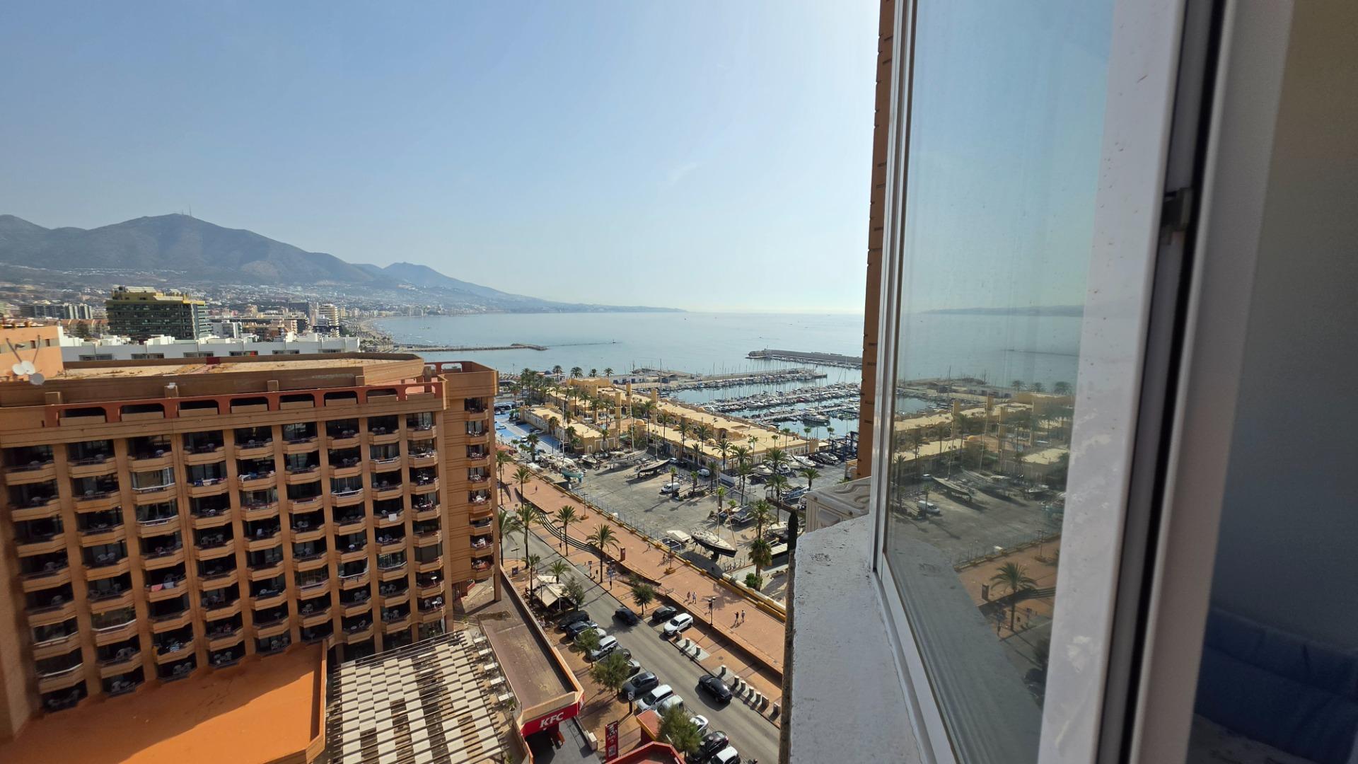 Apartamento de 1 dormitorio Puerto deportivo de Fuengirola a - foto 9