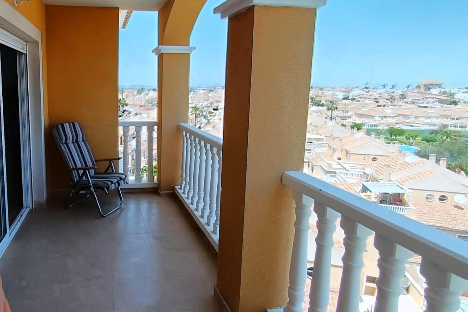 Maravilloso ático (aprox. 59 m2 - 5.ª planta) con amplio bal