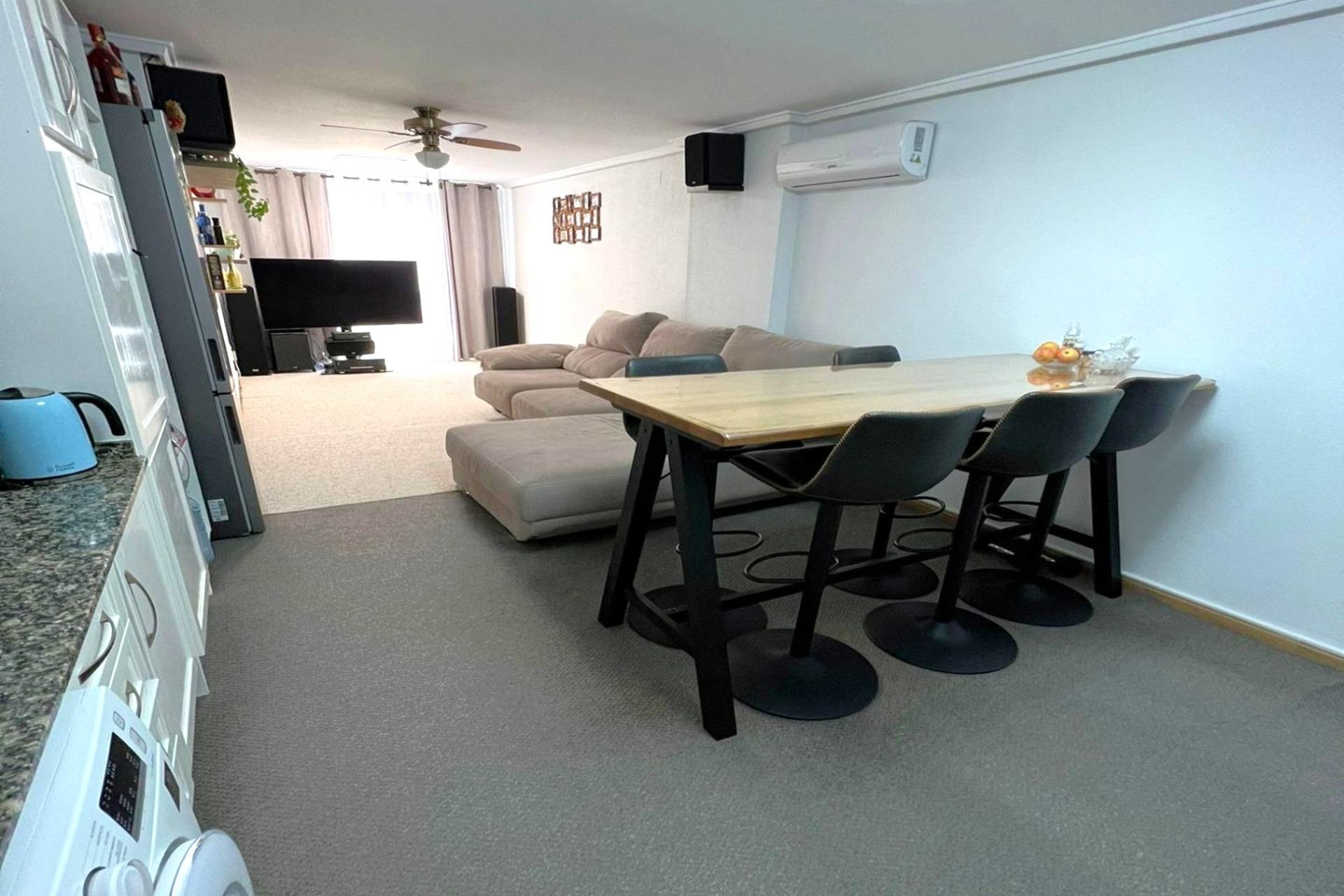 Apartamento moderno y espacioso (aprox. 91 m2 - 3.ª planta)  - foto 2
