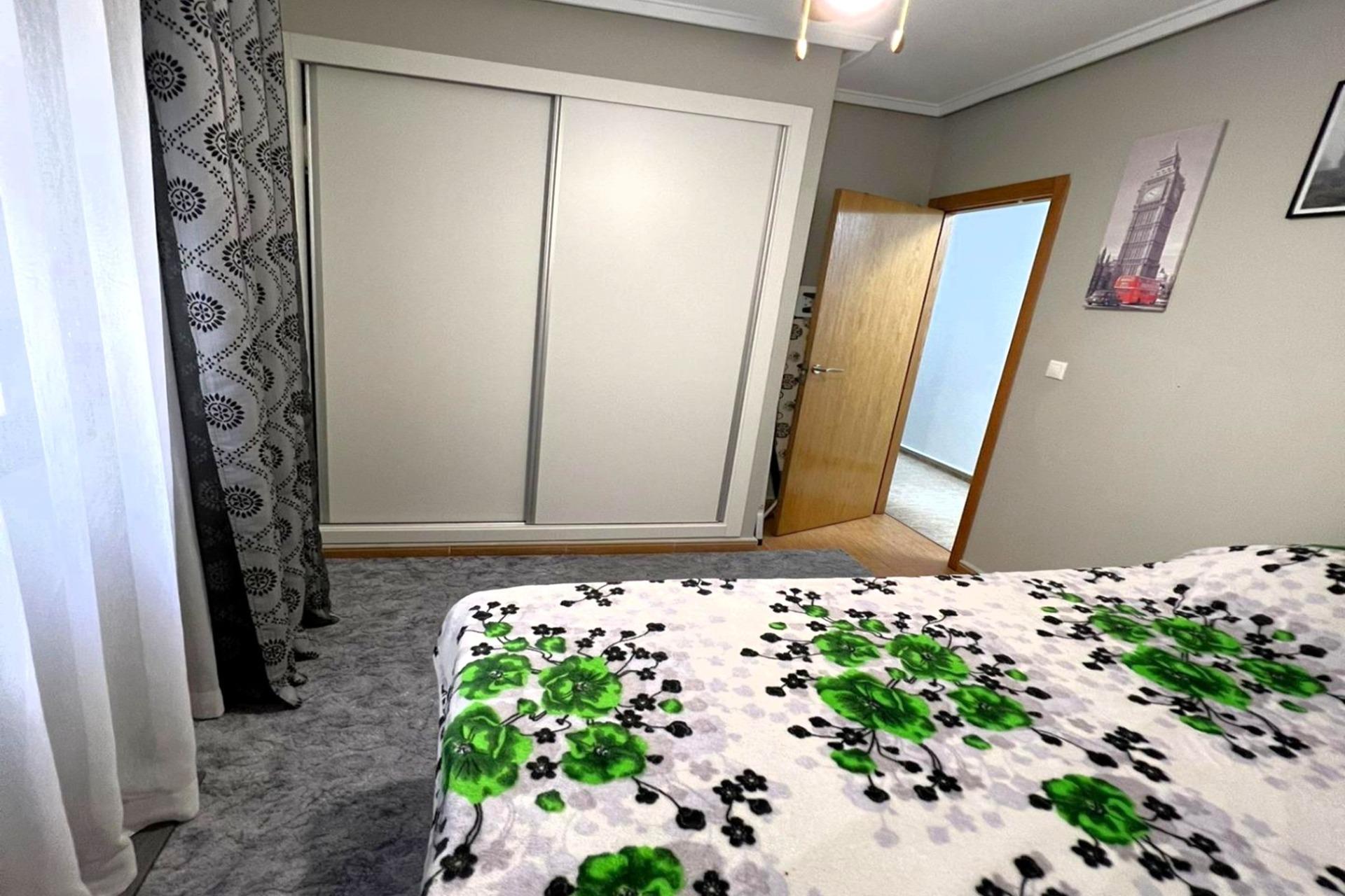Apartamento moderno y espacioso (aprox. 91 m2 - 3.ª planta)  - foto 13