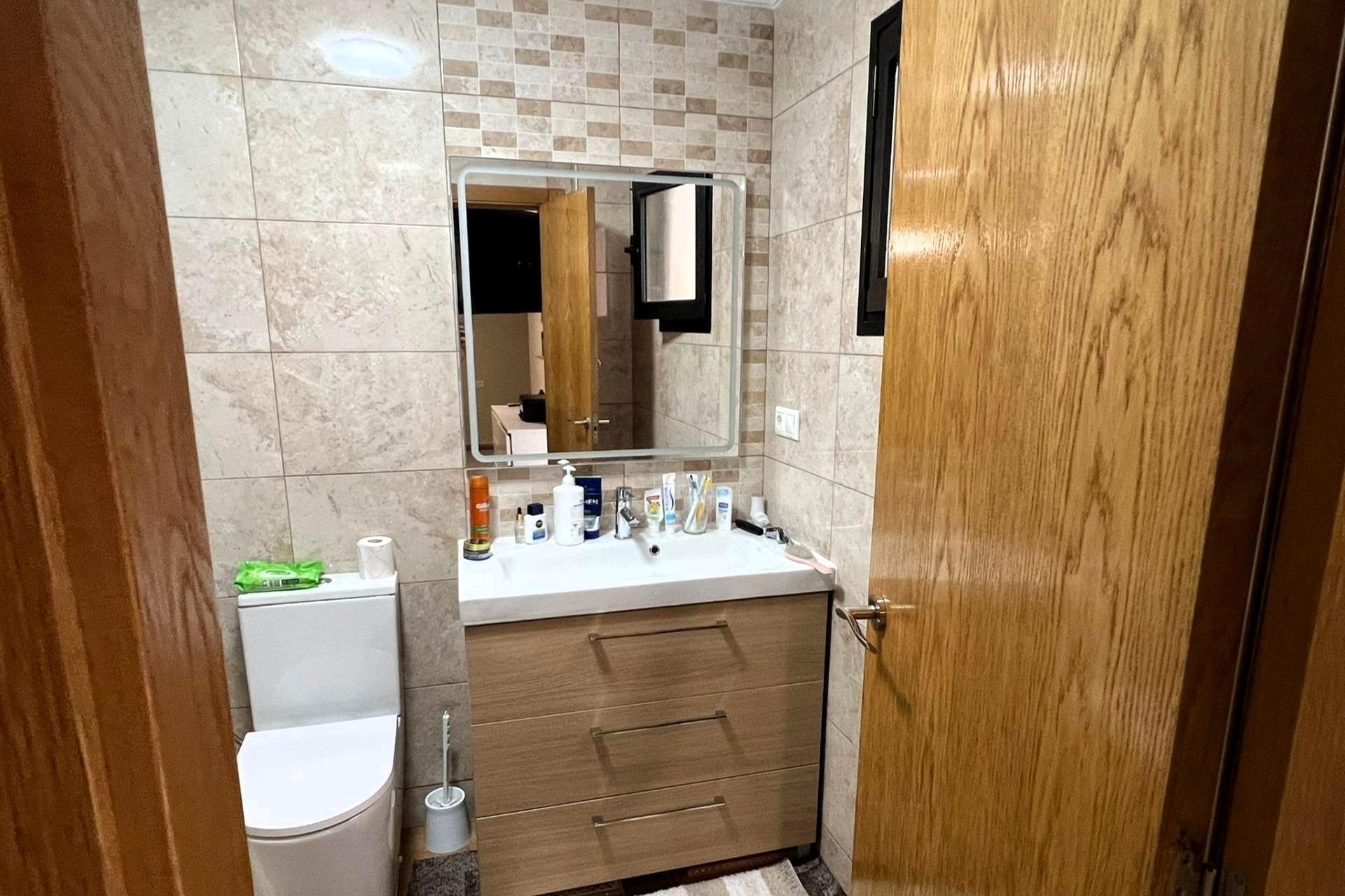 Apartamento moderno y espacioso (aprox. 91 m2 - 3.ª planta)  - foto 17