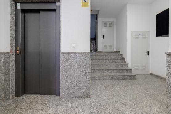 Apartamento moderno y espacioso (aprox. 91 m2 - 3.ª planta)  - foto 21