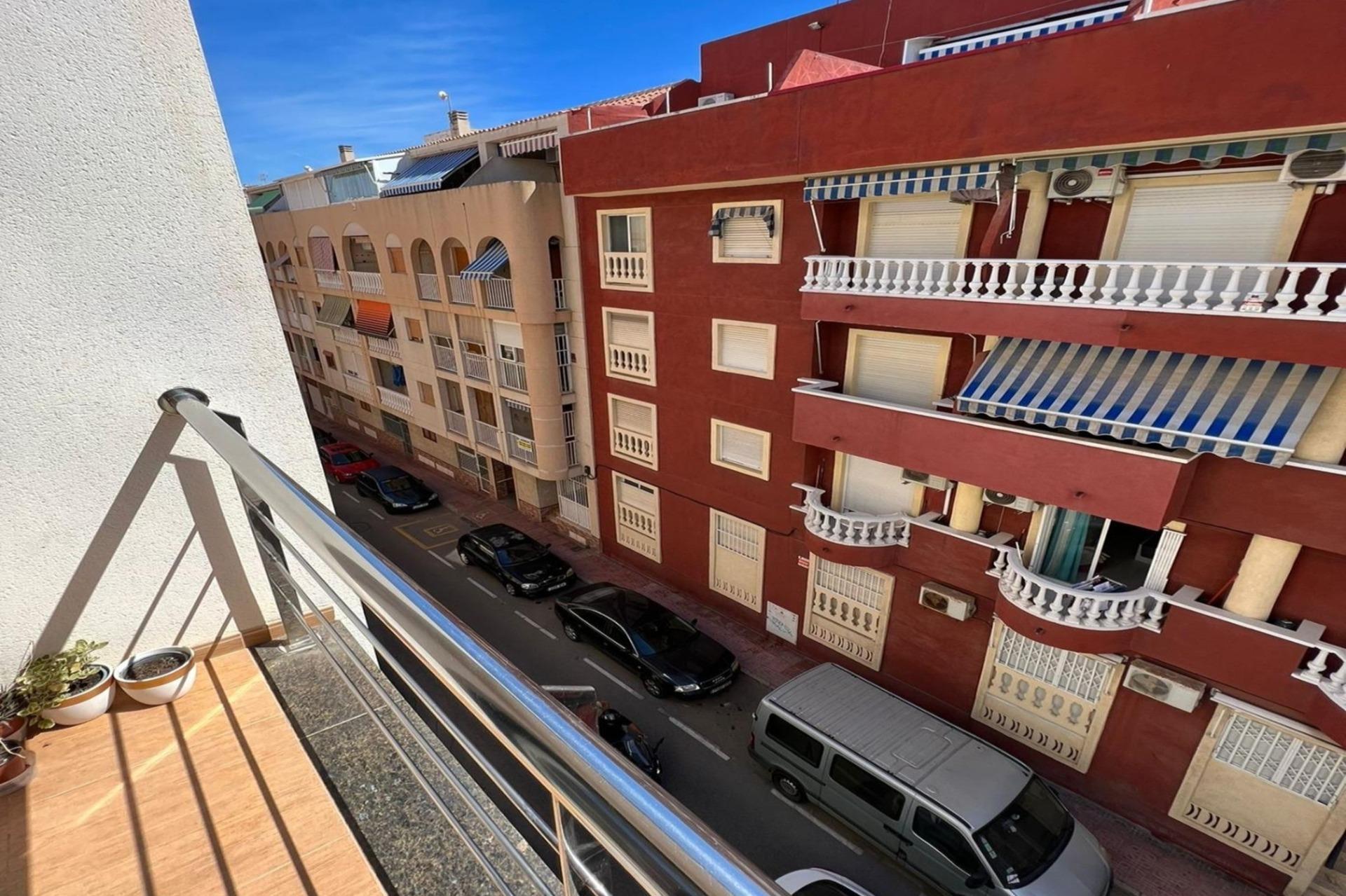 Apartamento moderno y espacioso (aprox. 91 m2 - 3.ª planta)  - foto 5