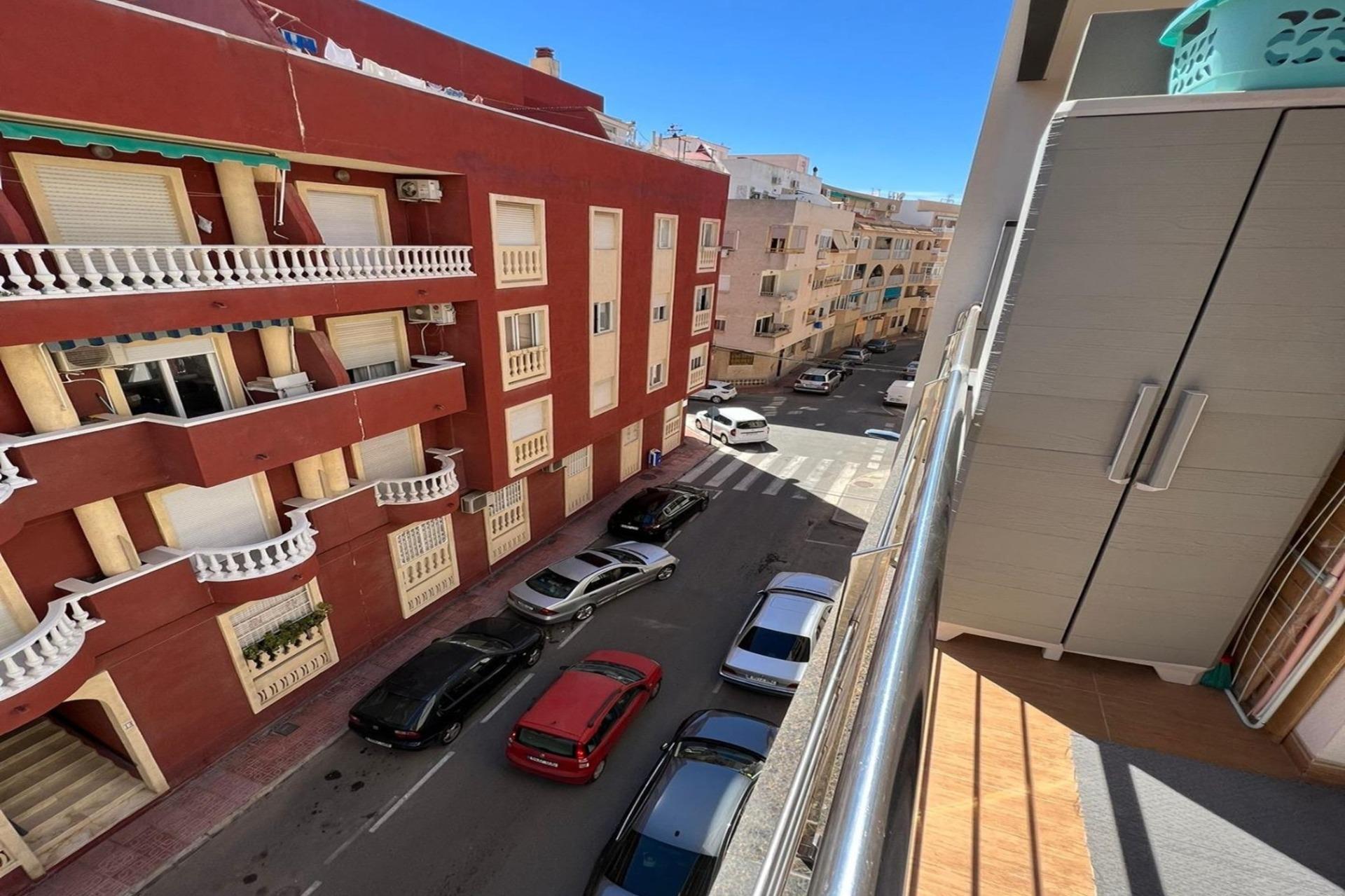 Apartamento moderno y espacioso (aprox. 91 m2 - 3.ª planta)  - foto 6